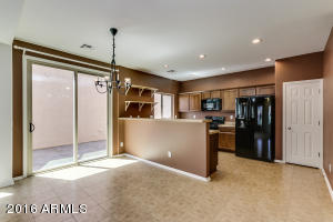 897 S Pheasant Dr, Gilbert, AZ 85296 photo 4