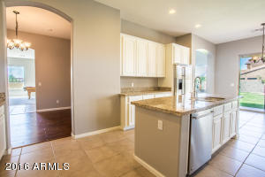 2134 E Desert Dr, Phoenix, AZ 85042 photo 9