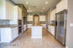 2134 E Desert Dr, Phoenix, AZ 85042 photo 4