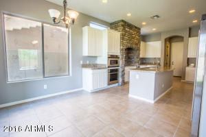 2134 E Desert Dr, Phoenix, AZ 85042 photo 6