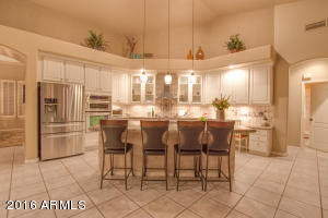 802 E Desert Flower Ln, Phoenix, AZ 85048 photo 9