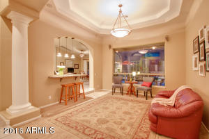 802 E Desert Flower Ln, Phoenix, AZ 85048 photo 4