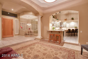 802 E Desert Flower Ln, Phoenix, AZ 85048 photo 5