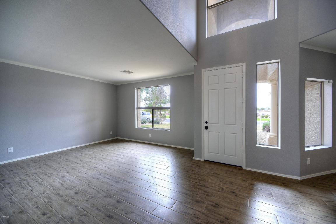 2851 E Brooks Ct, Gilbert, AZ 85296 photo 2