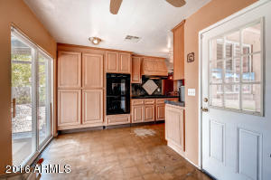 915 E Keim Dr, Phoenix, AZ 85014 photo 15