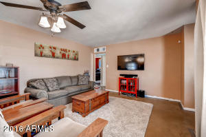 915 E Keim Dr, Phoenix, AZ 85014 photo 7
