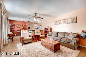 915 E Keim Dr, Phoenix, AZ 85014 photo 5