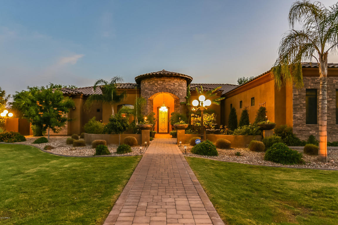 2775 E Meadowview Ct, Gilbert, AZ 85298 photo 1