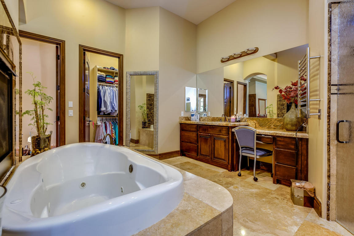 2775 E Meadowview Ct, Gilbert, AZ 85298 photo 14