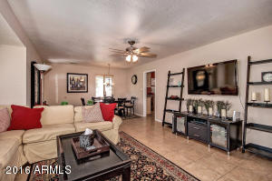 5733 N 11th Way, Phoenix, AZ 85014 photo 8