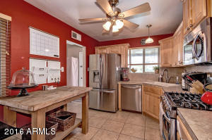 5733 N 11th Way, Phoenix, AZ 85014 photo 9
