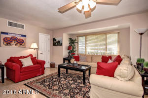 5733 N 11th Way, Phoenix, AZ 85014 photo 6