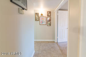 717 E Brentrup Dr, Tempe, AZ 85283 photo 2