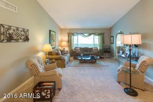 717 E Brentrup Dr, Tempe, AZ 85283 photo 1