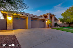 1630 E Brookwood Ct, Phoenix, AZ 85048 photo 3