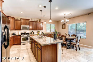 2943 E Ironside Ln, Gilbert, AZ 85298 photo 3