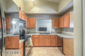 718 W Constitution Dr, Gilbert, AZ 85233 photo 3