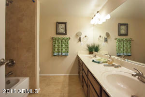 4005 E Dahlia Dr, Phoenix, AZ 85032 photo 9