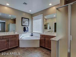 3895 E Strawberry Dr, Gilbert, AZ 85298 photo 17