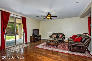 1819 E Parkside Ln, Phoenix, AZ 85024 photo 3