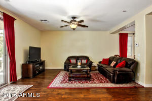 1819 E Parkside Ln, Phoenix, AZ 85024 photo 11
