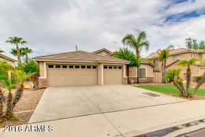 1058 S Roca St, Gilbert, AZ 85296 photo 3
