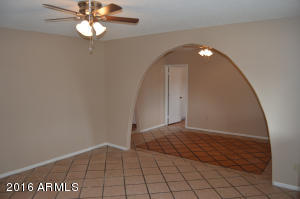 4355 E Lynne Ln, Phoenix, AZ 85042 photo 5