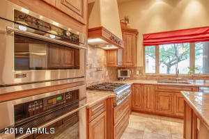 8039 E Quenton St, Mesa, AZ 85207 photo 4