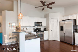 2854 E Oakland Ct, Gilbert, AZ 85295 photo 2