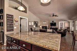 254 E Clifton Ave, Gilbert, AZ 85295 photo 8