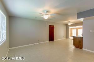 323 E Linda Ln, Gilbert, AZ 85234 photo 4