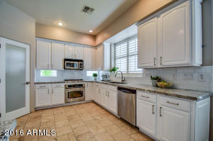 2020 E Freeport Ln, Gilbert, AZ 85234 photo 17