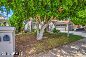 2020 E Freeport Ln, Gilbert, AZ 85234 photo 4