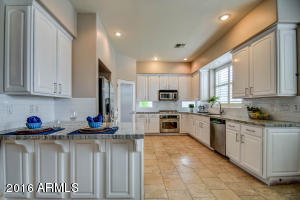 2020 E Freeport Ln, Gilbert, AZ 85234 photo 16