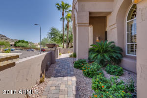 2005 E Rock Wren Rd, Phoenix, AZ 85048 photo 5