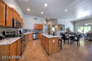 1135 S Oak Ct, Gilbert, AZ 85233 photo 11