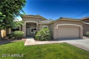1135 S Oak Ct, Gilbert, AZ 85233 photo 1