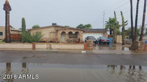 3136 E Larkspur Dr, Phoenix, AZ 85032 photo 1
