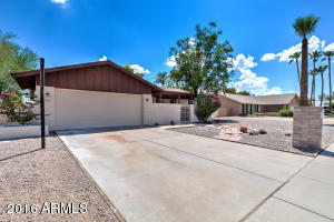 211 E Fleet Dr, Tempe, AZ 85283 photo 1