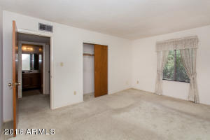 704 Eugie Ave, Phoenix, AZ 85022 photo 7