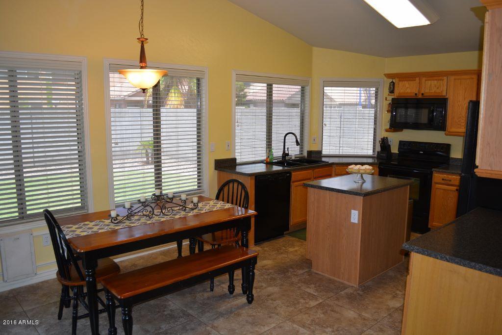 2046 E Arabian Dr, Gilbert, AZ 85296 photo 5
