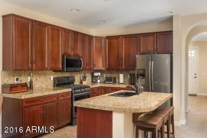 2931 N 48th Pl, Phoenix, AZ 85018 photo 6