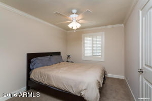 911 Echo Ln, Phoenix, AZ 85020 photo 13