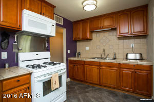 911 Echo Ln, Phoenix, AZ 85020 photo 6