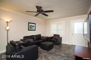 911 Echo Ln, Phoenix, AZ 85020 photo 4