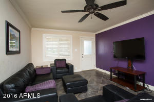 911 Echo Ln, Phoenix, AZ 85020 photo 3