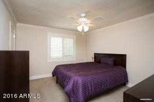 911 Echo Ln, Phoenix, AZ 85020 photo 12