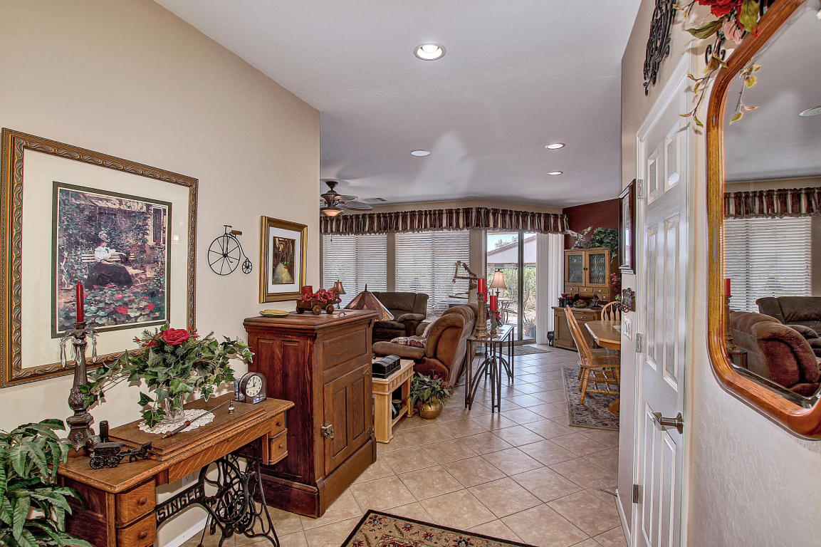 4047 E Appleby Dr, Gilbert, AZ 85298 photo 2