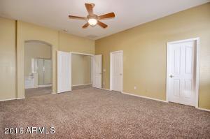 833 N Thunderbird Ave, Gilbert, AZ 85234 photo 12