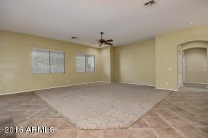 833 N Thunderbird Ave, Gilbert, AZ 85234 photo 5